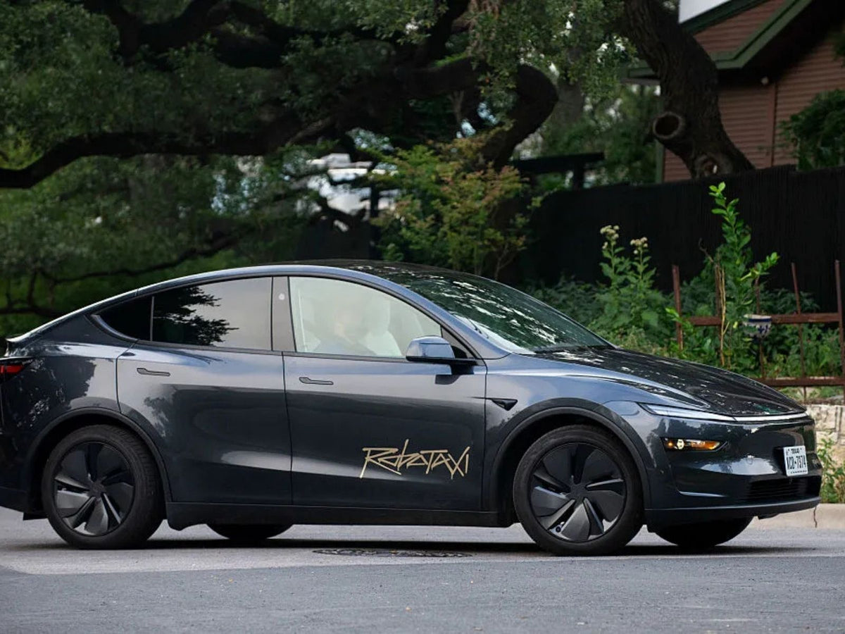 Tesla Starts Robotaxi Rides With No Safety Monitors in Austin – EVANNEX Aftermarket Tesla Accessories