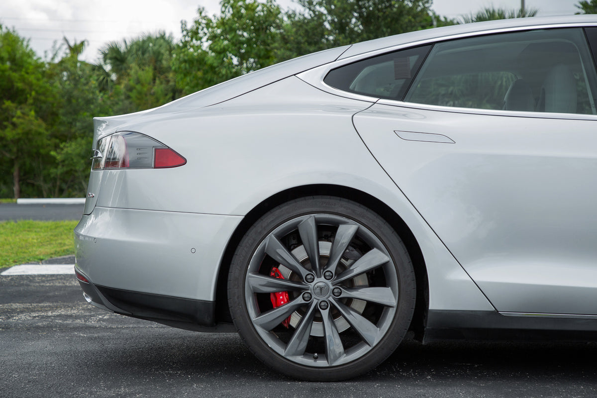 Brembo OE Ceramic Rear Brake Pads for Tesla Model S 2012-2015 & Model –  EVANNEX Aftermarket Tesla Accessories