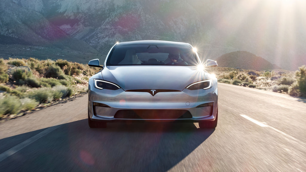 Tesla Model S Plaid sets a new quarter-mile record for a production car