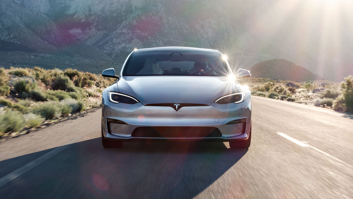 Tesla Model S Plaid sets a new quarter-mile record for a production ca ...