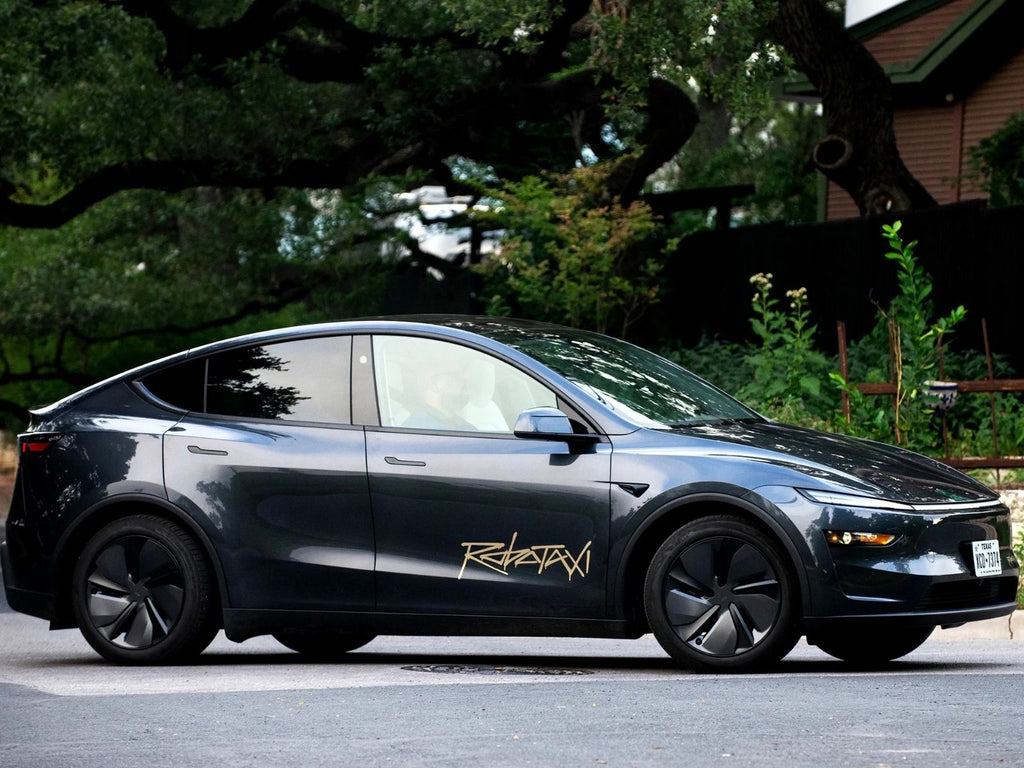 Tesla’s “Robotaxi” Gets the Green Light in Arizona, but With a Human Behind the Wheel