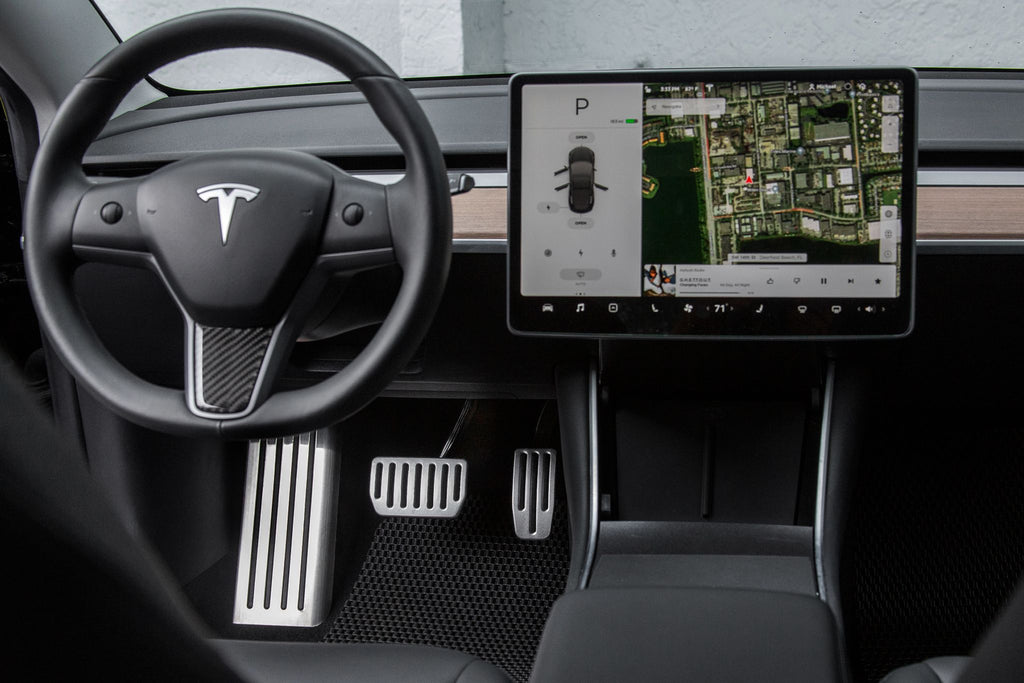Tesla CEO Elon Musk Test Drives FSD v12 in Livestream