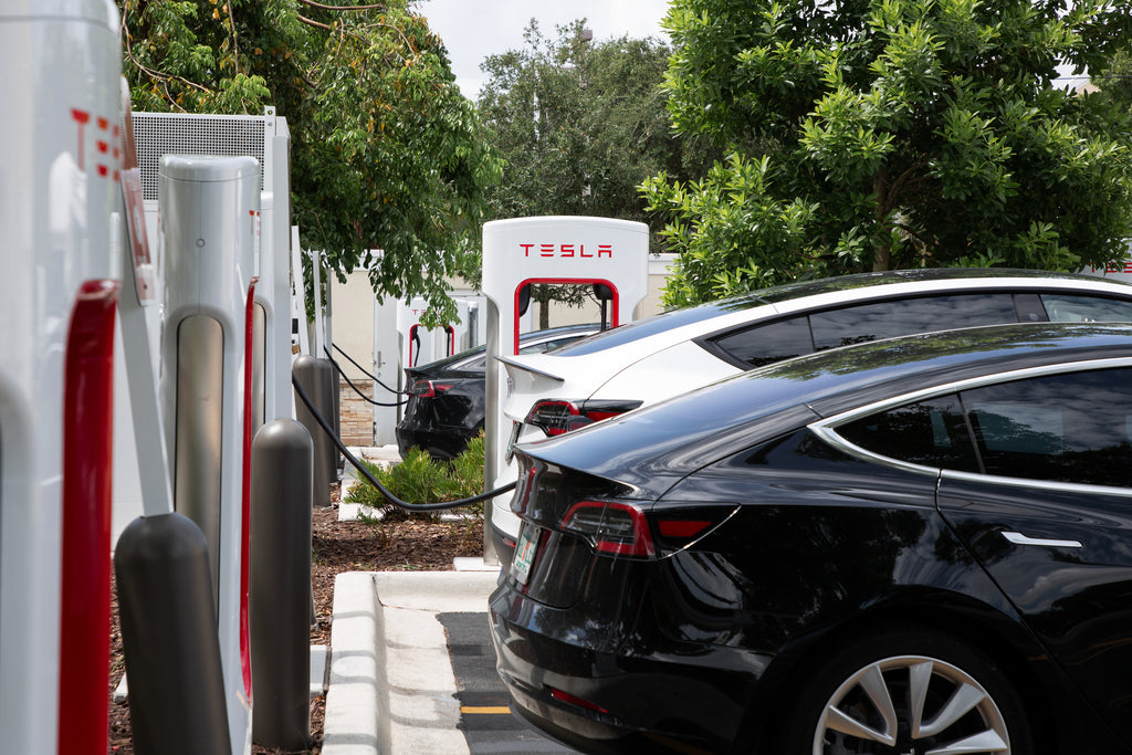 Electric Cars: Driving Down Costs and Boosting the Grid in US