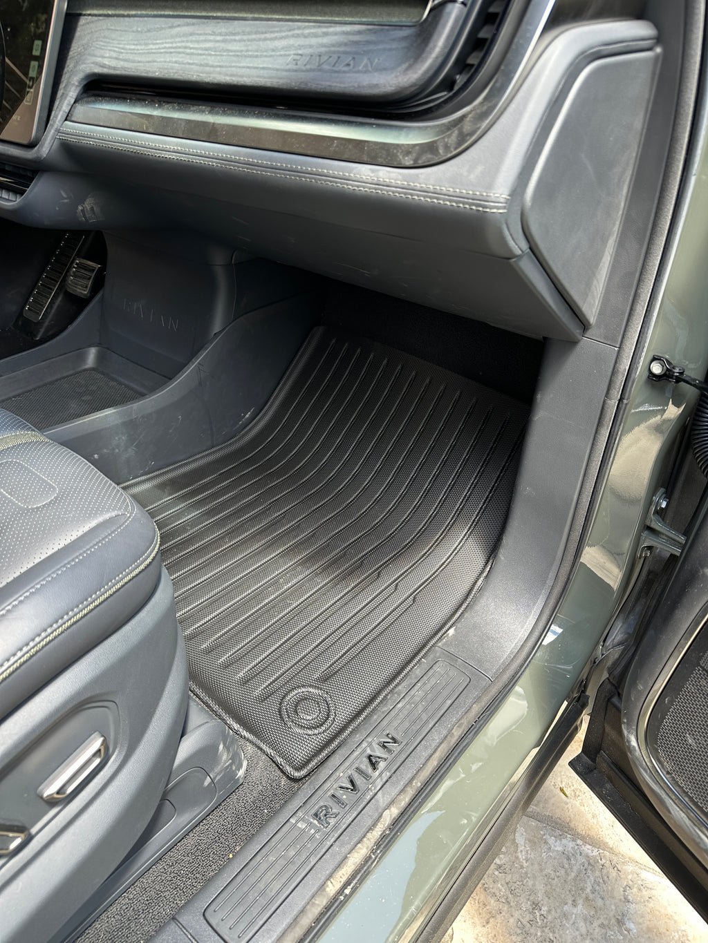 Evannex Floor Mats for Rivian R1T