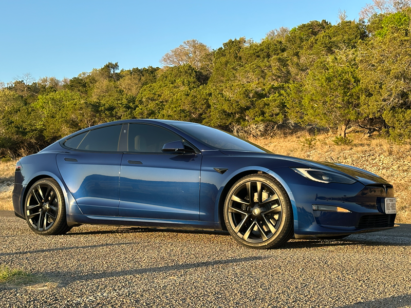 Tesla 21インチホイールセット Azenisタイヤ 21