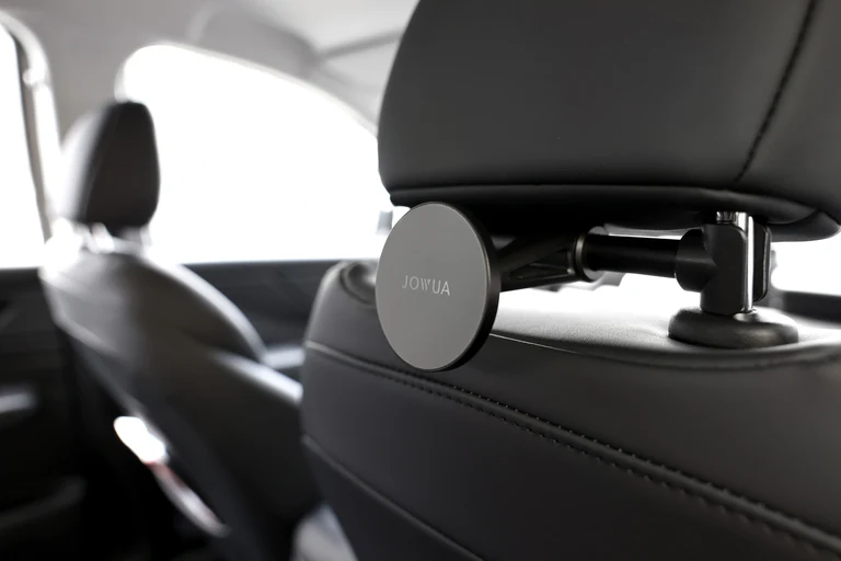 Jowua Universal MagSafe Car Seat Holder for Tesla Owners