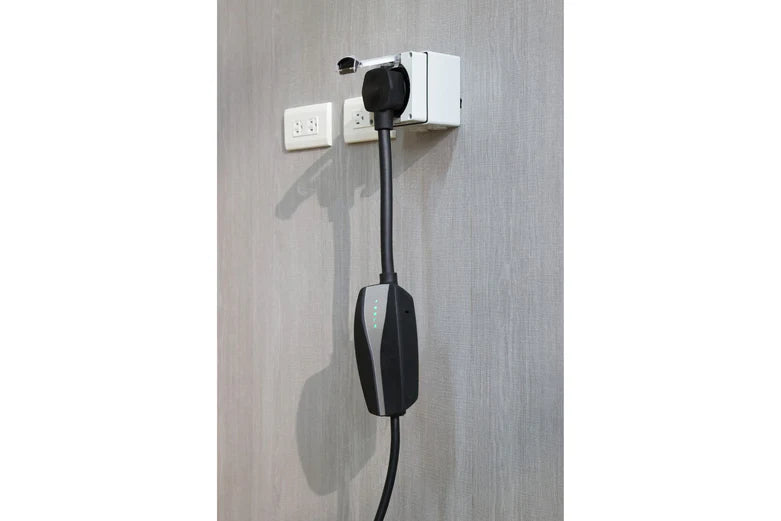 Jowua NEMA 14-50 Weatherproof Power Outlet Box for EV Owners