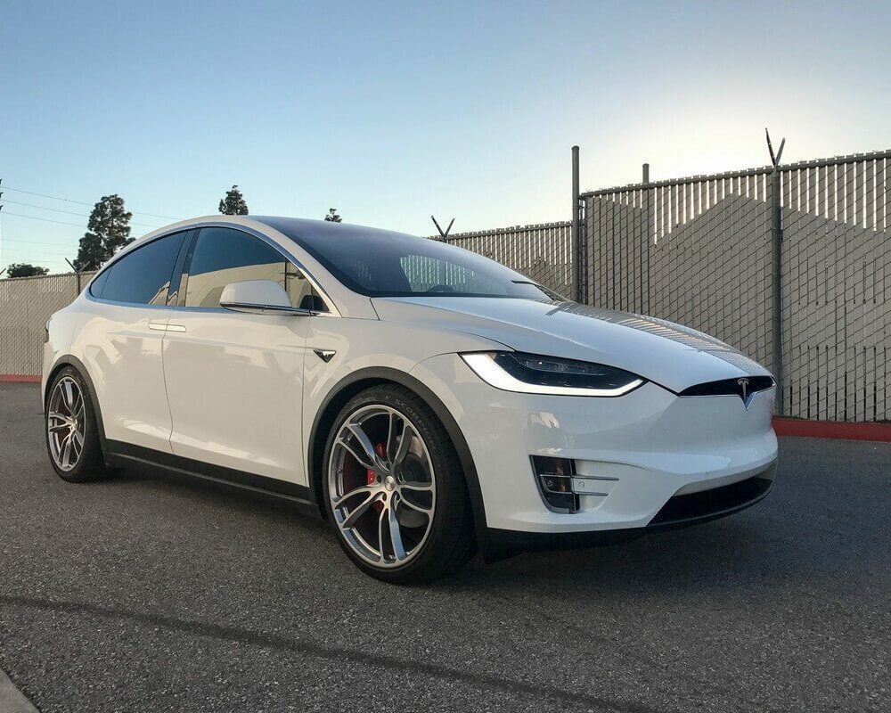 Dynamic Tesla Unplugged Performance Sports Dynamic Air Suspension Upgrade (Lowering ...