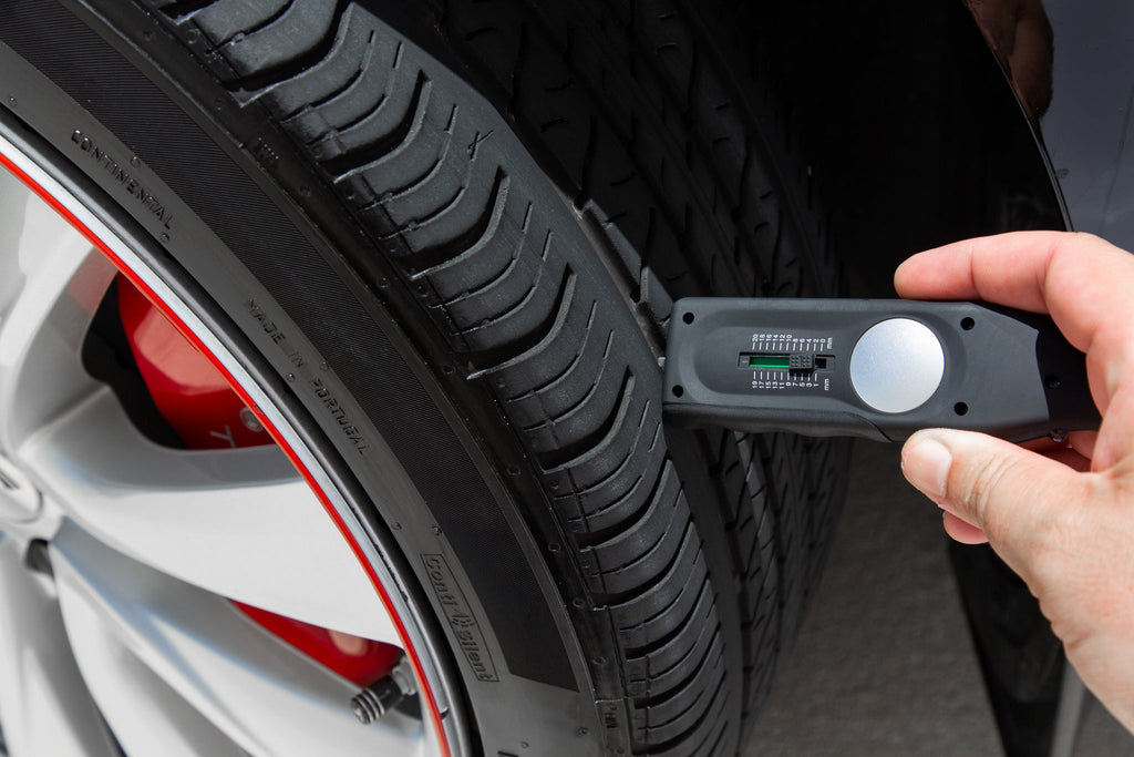 Digital Tire Pressure and Tread-Depth Gauge for EV Owners