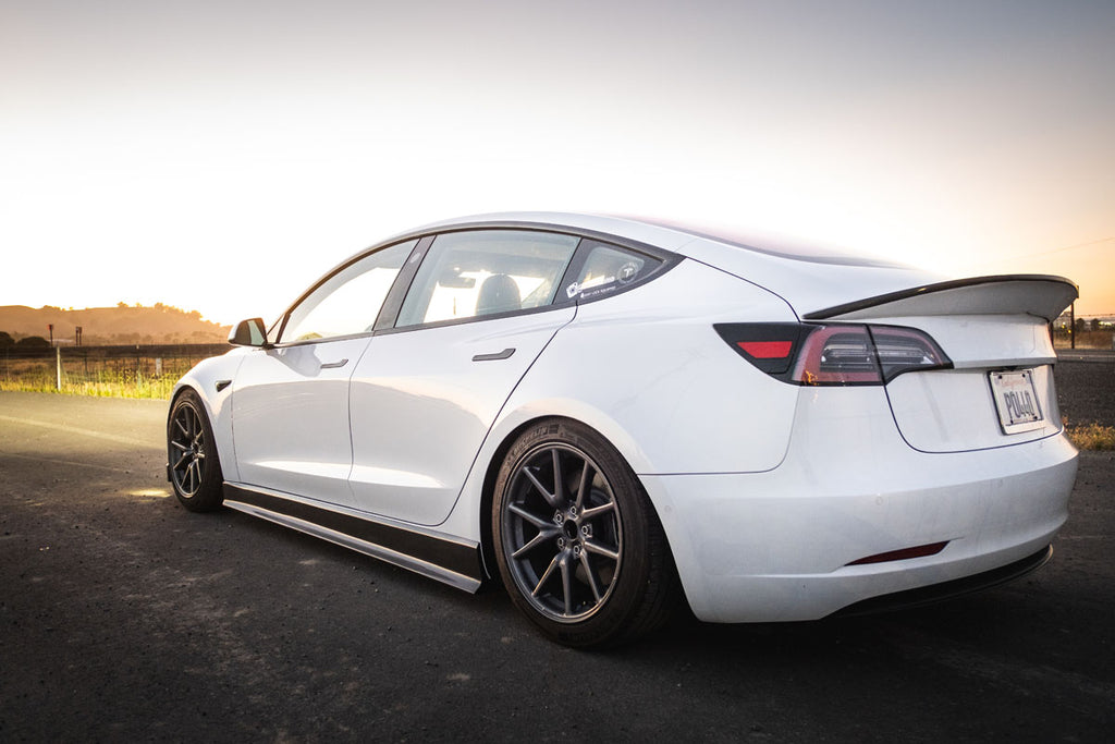 MAIER Carbon Fiber Side Skirt Set Tesla Model 3