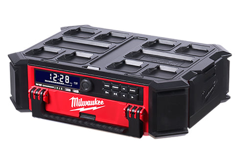 Milwaukee M18 PACKOUT Radio + Charger
